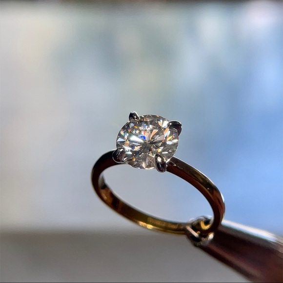 Solid 14k Gold 2ct D, VVS1 Moissanite Ring - Picture 4 of 17